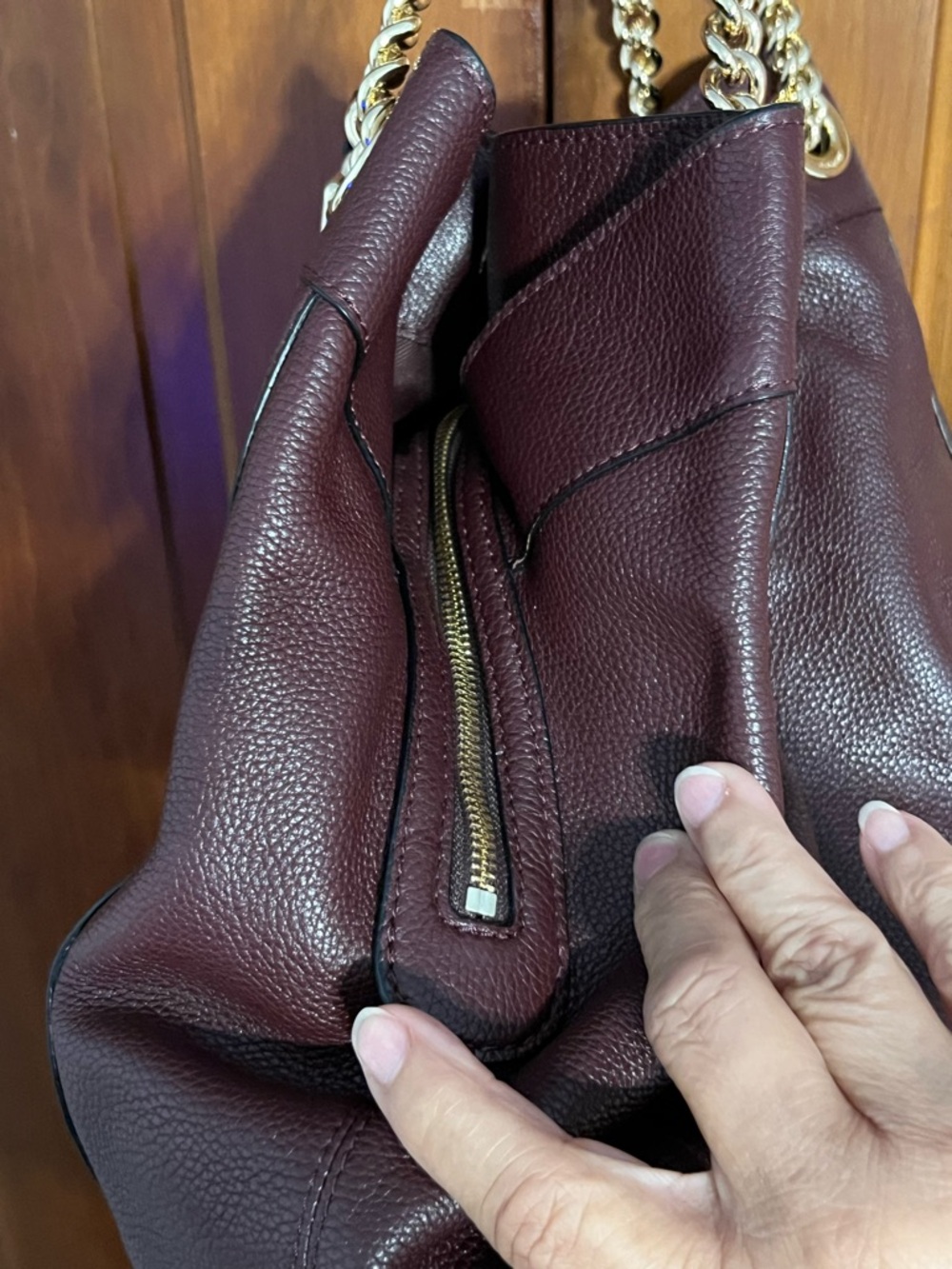 Coach Edie Turnlock Shoulder Bag Burgundy Pebbled Leather Gold Chain Strap EUC - Picture 6 of 16